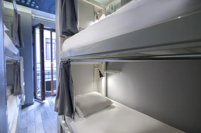 سكن مشترك مختلط بأربعة أسرّة، Stay Inn Taksim Hostel 1/3