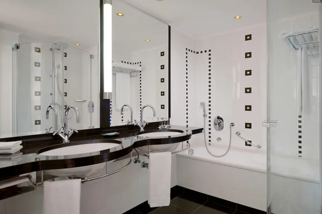 غرفة بسرير مزدوج، The Westin Grand Munich 2/2