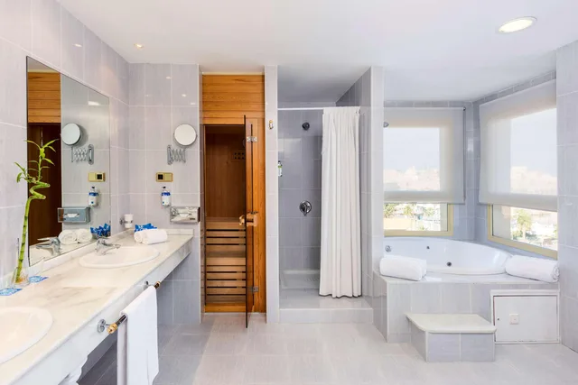 Master, Suite، Hotel Melilla Puerto, Affiliated by Melia 7/9