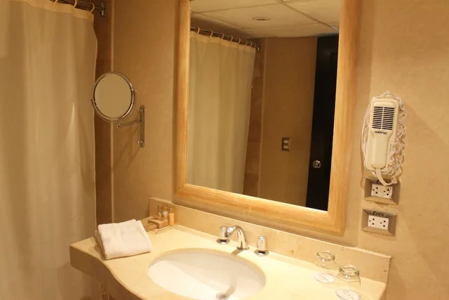 غرفة قياسية بسريرين منفصلين، Sol de Oro Hotel And Suites 2/2