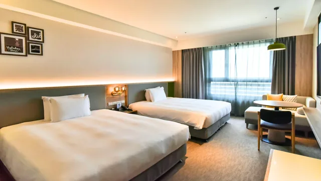 غرفة قياسية بسريرين كينج بإطلالة على المدينة في طابق مرتفع، Holiday Inn Taoyuan Airport by IHG 4/8