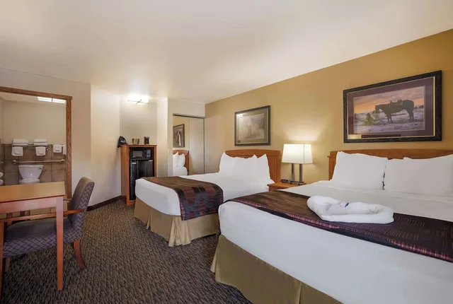 غرفة قياسية بسريرين كوين لذوي الإعاقة، Best Western Plains Motel 2/10