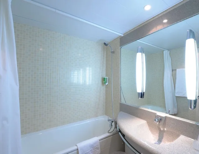 غرفة سوبيريور بسرير كينج، Best Western Saint-Etienne Porte du Forez 4/8