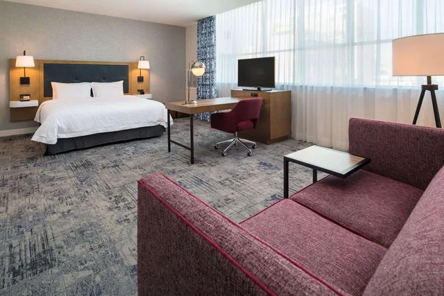 جناح استوديو بسرير كينج، Hampton Inn and Suites by Hilton Portland-Pearl District 2/5