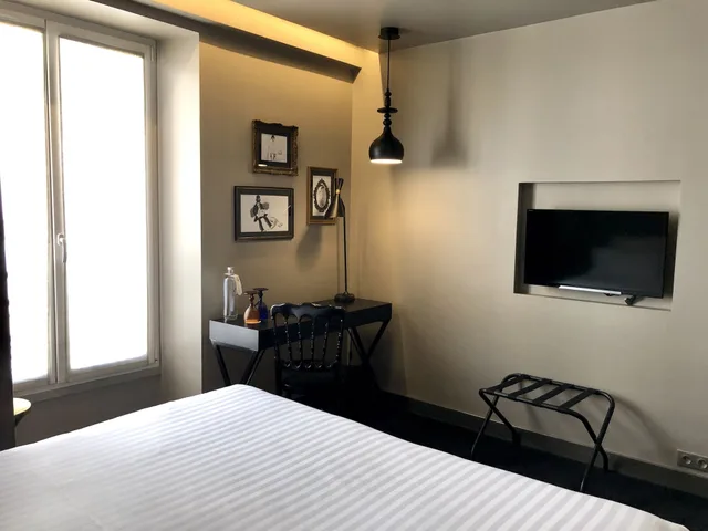 غرفة ديلوكس بسرير كينج، Grand Hotel Lafayette Buffault 2/5