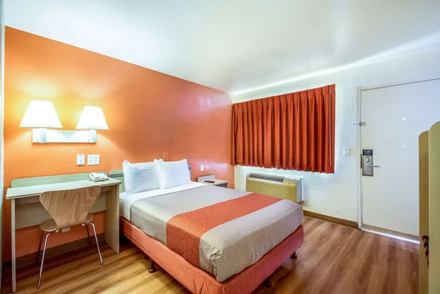 غرفة قياسية بسرير كوين، Motel6 Youngtown, AZ - Phoenix - Sun City 8/10