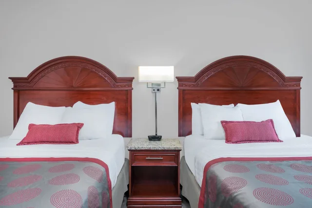 Room, 2 Queen Beds, Ramada By Wyndham Minneapolis Golden Valley 1/4