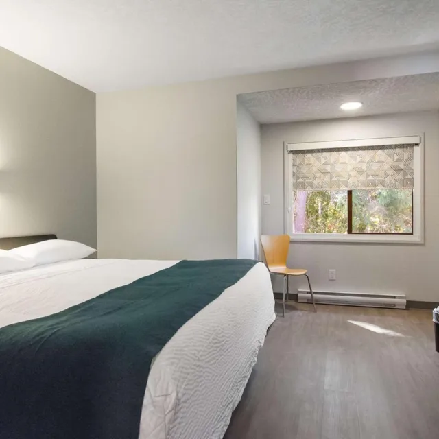 غرفة بسرير كينج، Motel6 Saanichton, BC - Victoria Airport 6/10