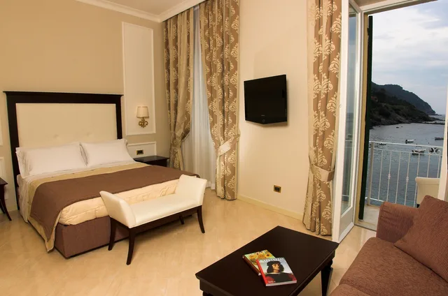 جناح جونيور بسرير مزدوج، Hotel Miramare and Spa 1/2
