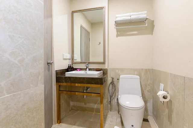 غرفة ثلاثية، Andakira Hotel 7/7