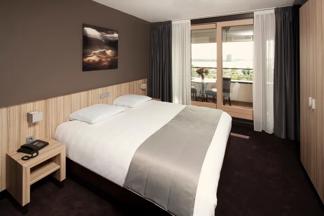 Deluxe, Double Bed, Fletcher Hotel-Restaurant Stadspark 1/3