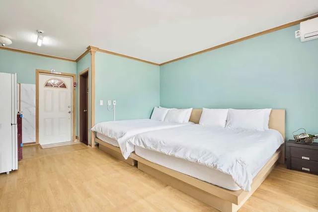 Superior, 2 Queen Beds, Heidi Pension G House 8/10
