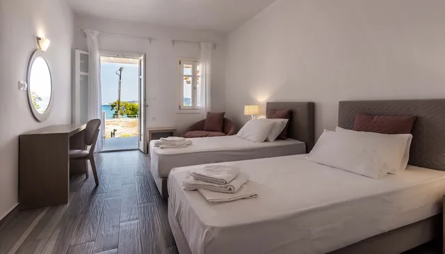 Deluxe, Queen Bed, Sea View, Ground Floor, En Milo 3/6