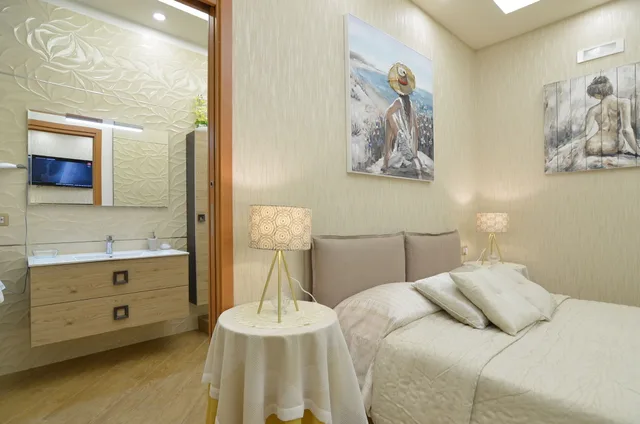 غرفة سوبيريور بسرير كوين، Caserta Deluxe 3/7
