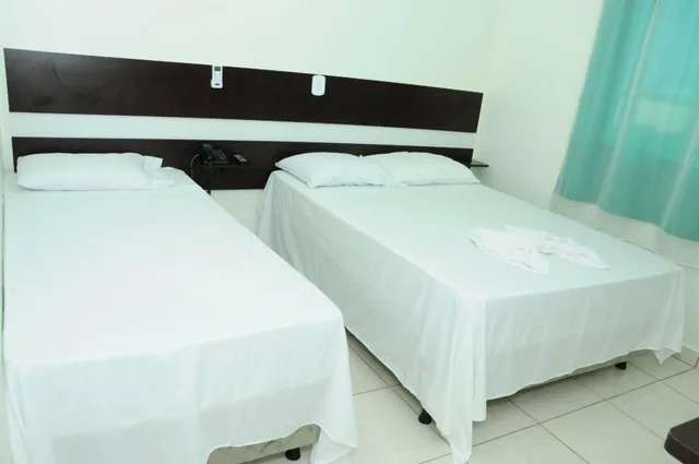 غرفة قياسية ثلاثية بثلاثة أسرّة، Eder Hotel 2/3