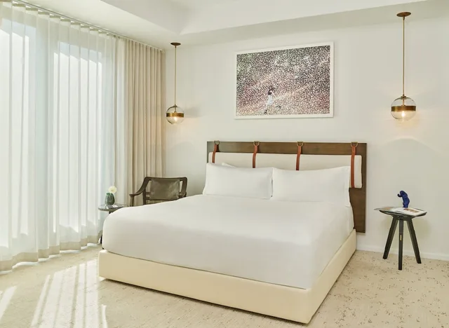غرفة ركنية بسرير كينج لذوي الإعاقة، Halcyon - A Hotel In Cherry Creek 2/4