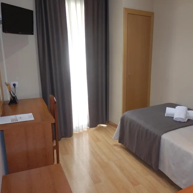 غرفة مفردة، Catalunya Hotel 2/7