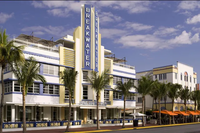جناح جونيور ديلوكس بسرير مزدوج بشرفة، Hotel Breakwater South Beach 1/1