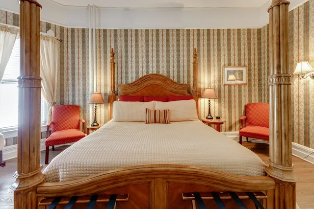 غرفة عائلية بسرير كينج وسرير فردي، 1898 Waverly Inn 3/7