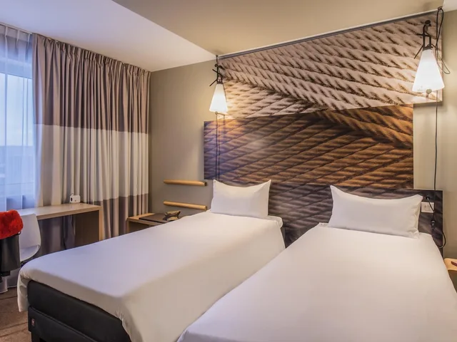 Room, Twin Beds, Accessible, Ibis Poznan Centrum 1/8