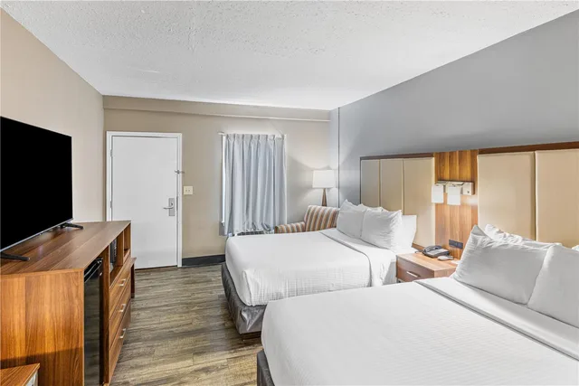 غرفة بسريرين مزدوجين لذوي الإعاقة، SureStay Hotel by Best Western Helen Downtown 2/5