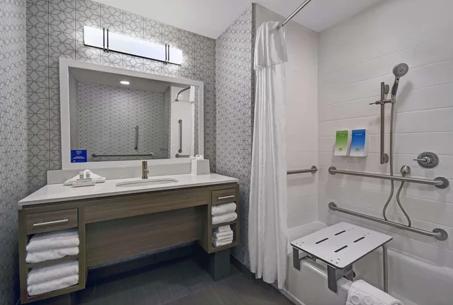 استوديو بسرير كينج لذوي الإعاقة، Home2 Suites by Hilton Springdale Cincinnati 2/2