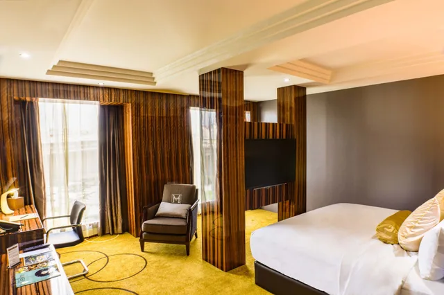 غرفة بريميوم بسرير كينج، Moty Hotel 2/5