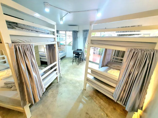 سكن مشترك بستة أسرّة للنساء بحمام مشترك، Hostel 16 4/5