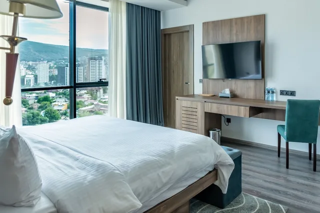 Standard Double Room, Royal Tulip Hotel and Casino Jewel 2/5
