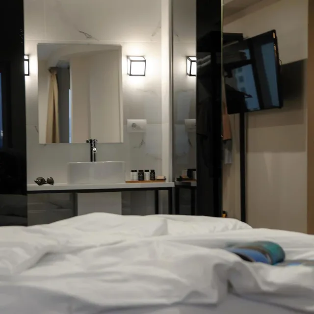 Superior, Studio, King Bed, Acropolis View, B4b Athens 365 Hotel 7/10
