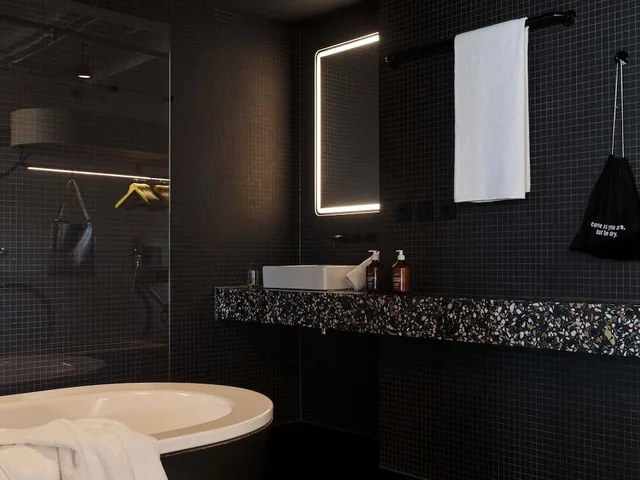 Extra Large Urban، 25hours Hotel Bikini Berlin 6/10
