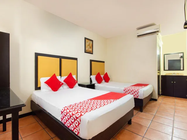 غرفة قياسية بسريرين، Hotel Catedral 3/9