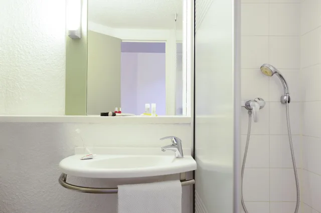 غرفة بسرير مزدوج، Ibis Budget Hyeres Centre Ville 4/4