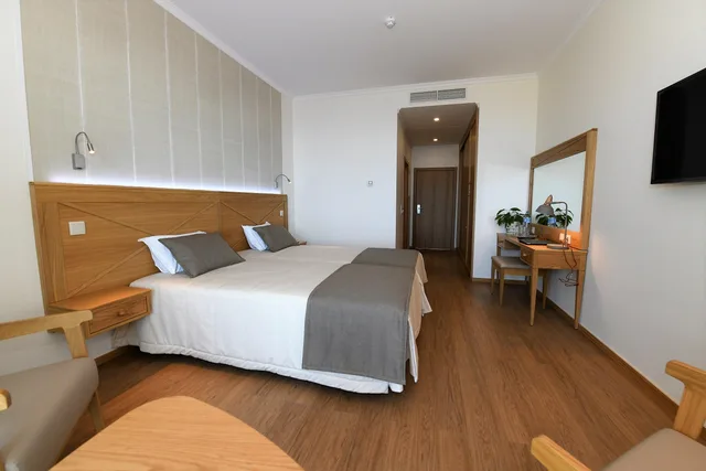 Standard, Double Bed, Side Sea View, Balcony, Hotel Do Campo 2/4