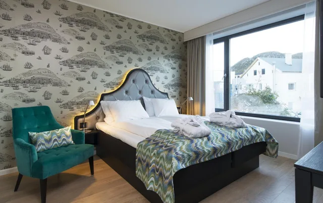 جناح جونيور، Thon Hotel Fosnavag 2/5