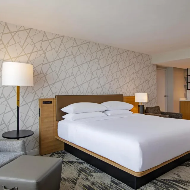 غرفة كبيرة بسرير كينج، Sheraton Birmingham 4/10