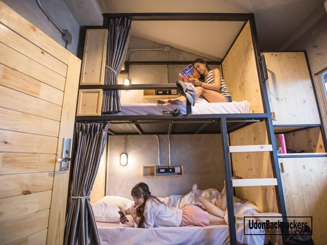 غرفة عائلية بأسرّة بطابقين، Udonbackpackers Beds And Cafe 1/1