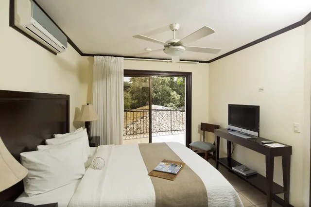 غرفة ديلوكس بسرير كوين، Hotel Villa Los Candiles 1/10