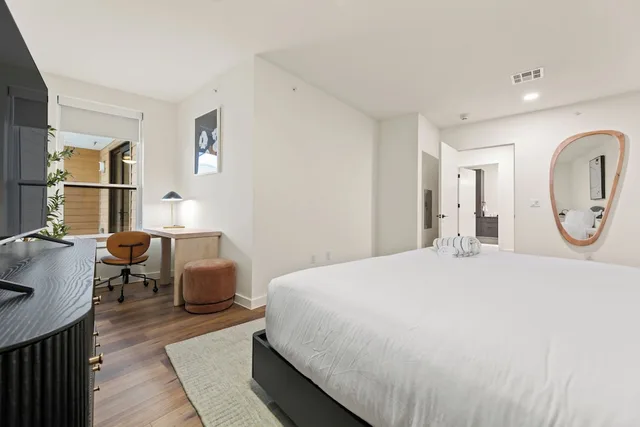 جناح تنفيذي بسريرين كينج بشرفة بغرفتي نوم، The Code Hotel 2/10