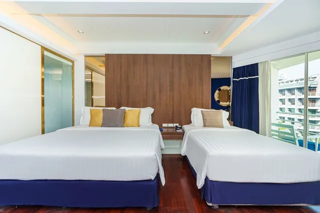 غرفة عائلية بسرير مزدوج وسرير فردي، The Cruise Hotel 3/10
