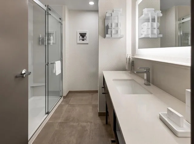 غرفة كلاسيكية بسرير كينج، Hampton Inn & Suites Richmond/Glenside 9/9