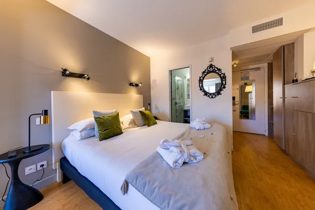 Junior Suite, Queen Bed, Sofa, Balcony or Terrace، Hotel Madeloc 10/10
