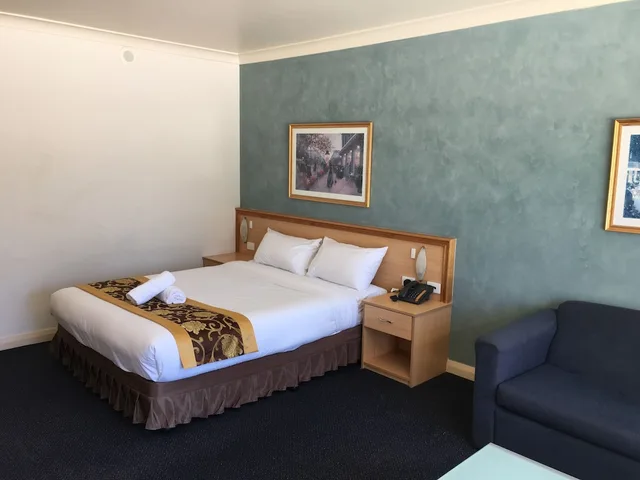 Room, Queen Bed, Sun Deck، El Lago Waters Motel 2/4