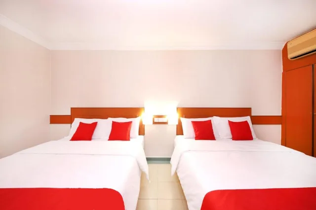 جناح عائلي، Famous Inn 4/6