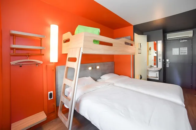 Room, Triple, 3 Beds, Ibis Budget Saint Lo 2/9