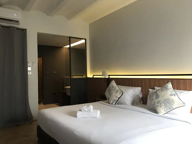 غرفة ديلوكس بسريرين منفصلين، Hotel Noir 1/5
