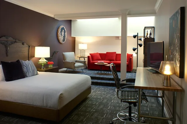 جناح بسرير كينج بحوض استحمام، Kimpton Hotel Vintage Portland 1/2