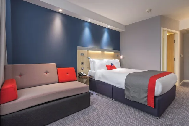Standard, Double Bed, Sofa, Holiday Inn Express Kettering 4/7