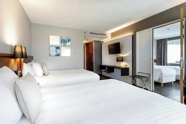 غرفة ديلوكس بسريرين كوين، Courtyard By Marriott Amsterdam Airport 1/6