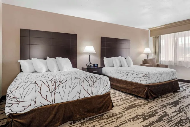 جناح بسريرين كوين بشرفة مع أريكة، Best Western Prescottonian 1/1